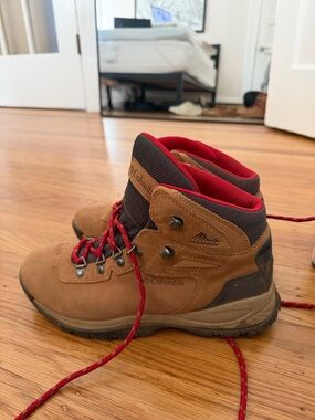 Columbia Brown and Red Women’s Winter Hiking Boots